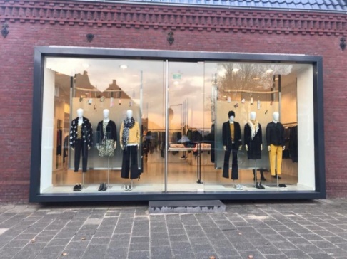 Magazijnverkoop Heerenstraat -- 70% korting - 2